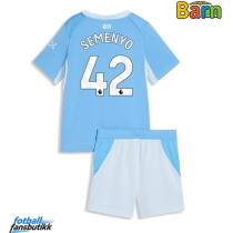 Manchester City Antoine Semenyo #42 Hjemmedraktsett Barn 2026-27 Kortermet (+ Korte bukser)